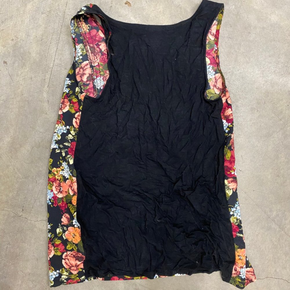 Floral Tank - Picture 2 of 2